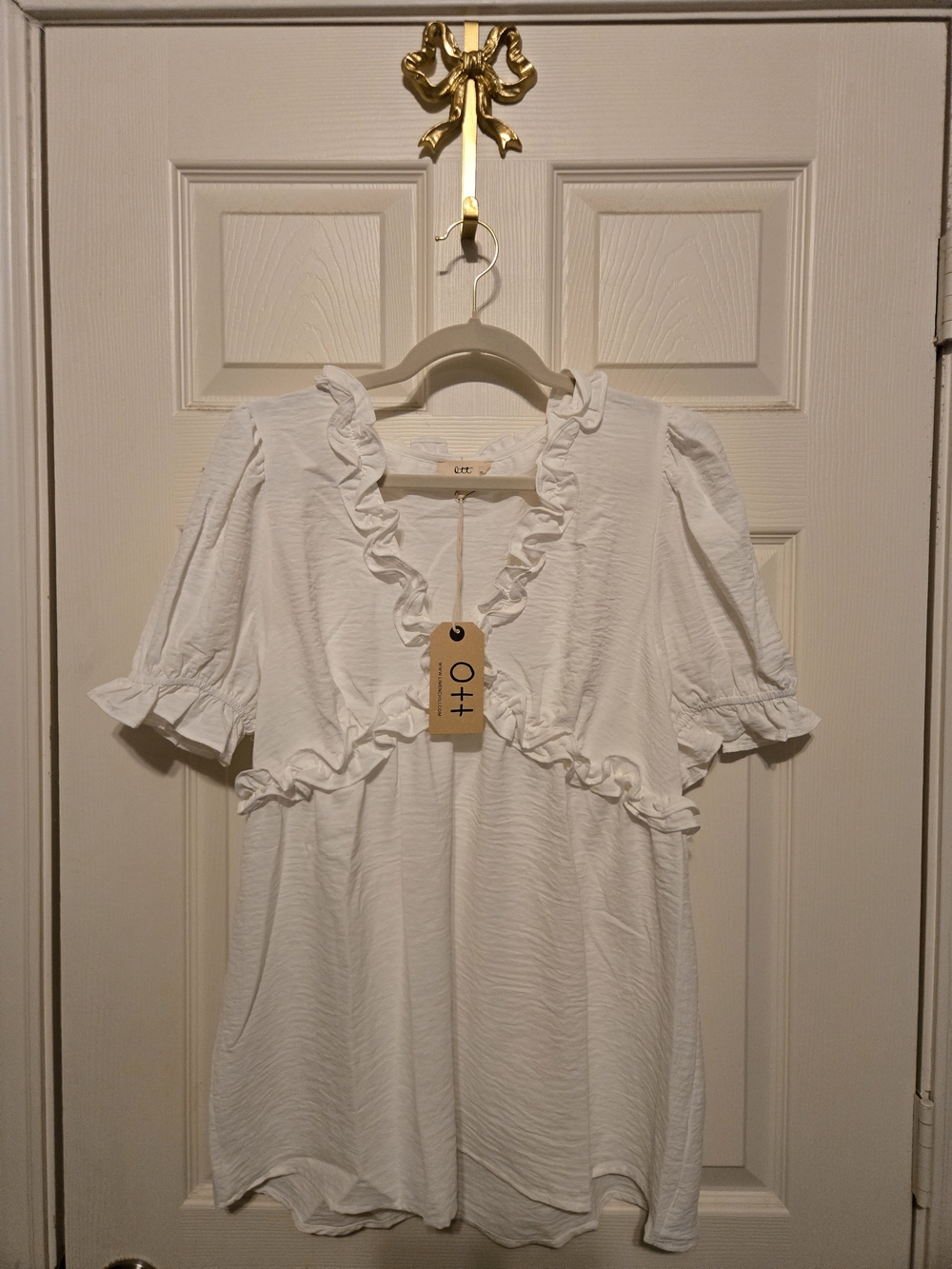 O+O White Ruffle V-Neck Blouse with Puff Sleeves